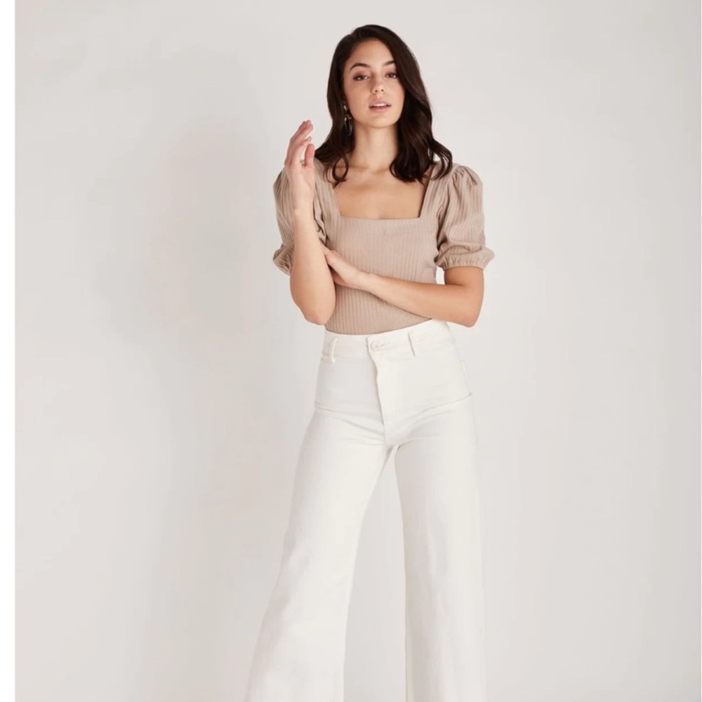 Tan Fitted Puff Sleeve Blouse - Picture 4 of 9